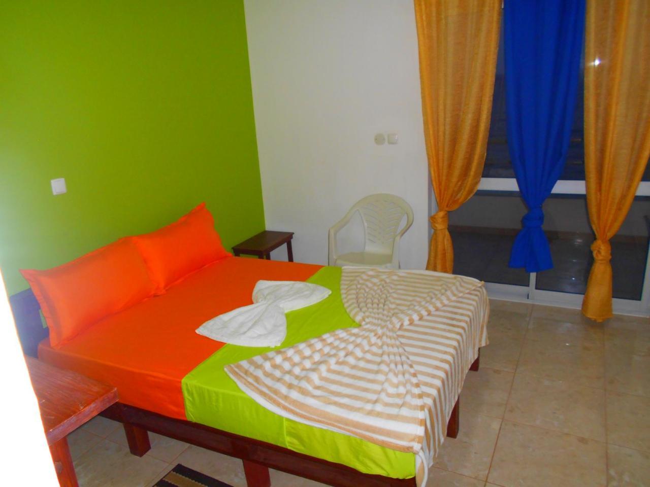 Guest House Frontera Pinto Buitenkant foto